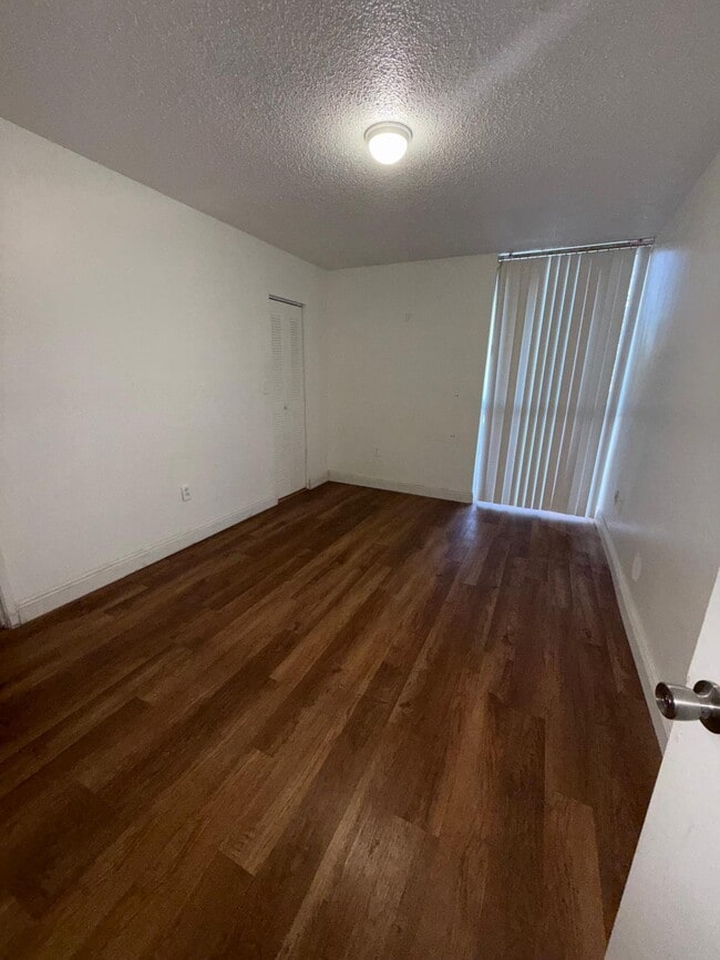 Photo - 6995 NW 186th St