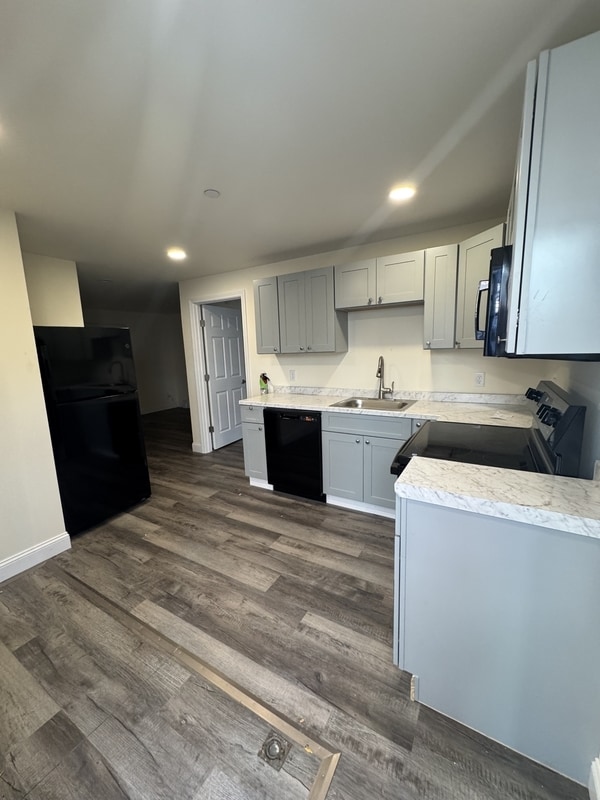 252 College St Unit 1