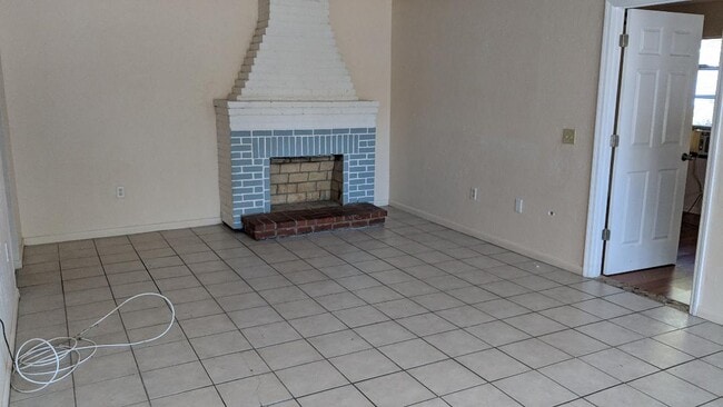 434 N Osprey Ave Unit 4