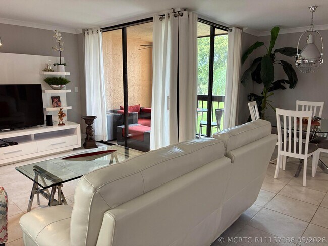 Photo - 2455 Lindell Blvd Unit 3304
