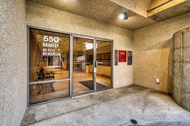 550 Bradley St