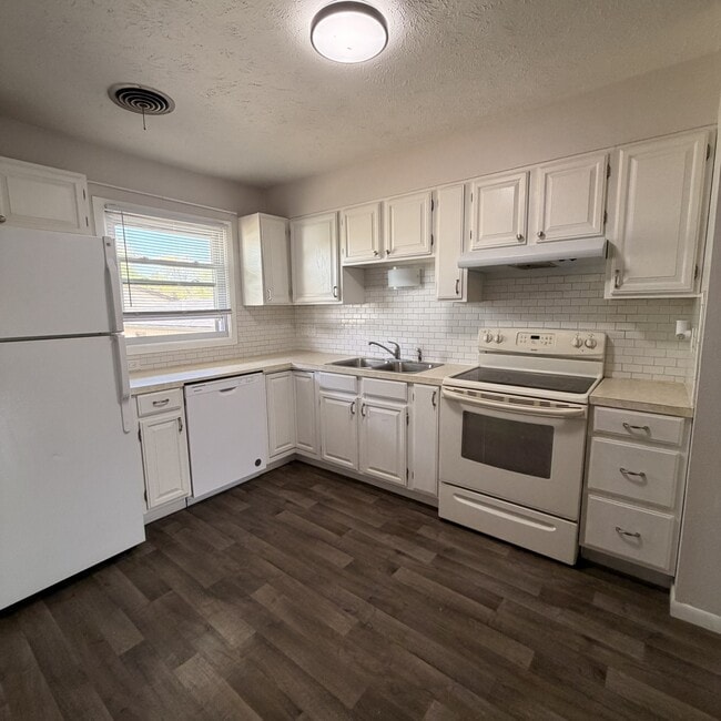 Building Photo - 1407 13th St NW Unit 1407 13th ST NW
