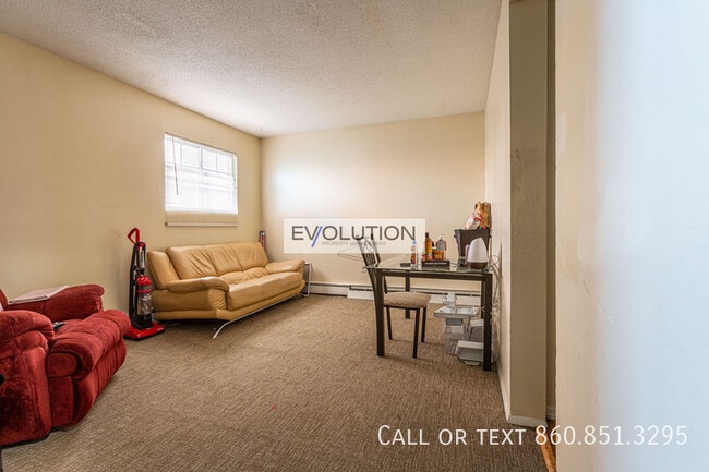 Photo - 71 Williams St