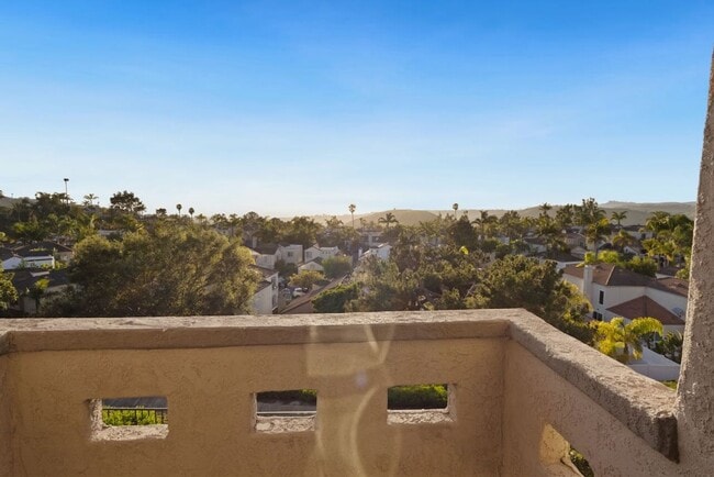 Photo - Ocean View 2 Bed Condo with Private Balcony + Garage