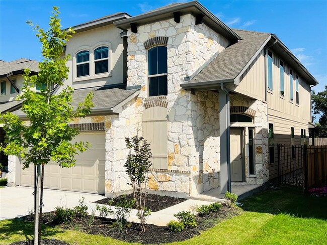 Photo - 136 MacArthur Dr