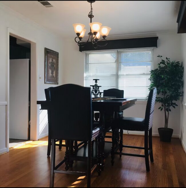 Photo - 1710 Elmwood Blvd