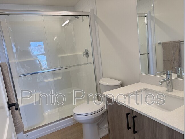 Photo - 8615-8108 108 St NW