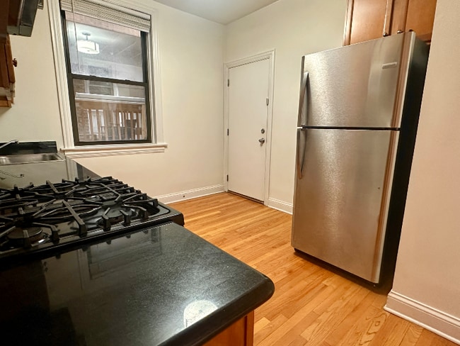 Photo - 903 W Cornelia Ave Condo Unit 1N