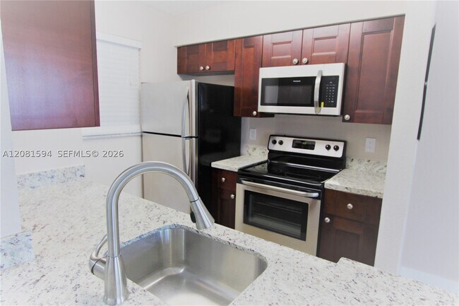 Photo - 2880 N Oakland Forest Dr Unit 212
