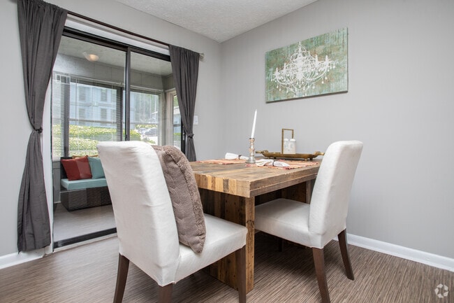 1BR, 1BA - 785SF