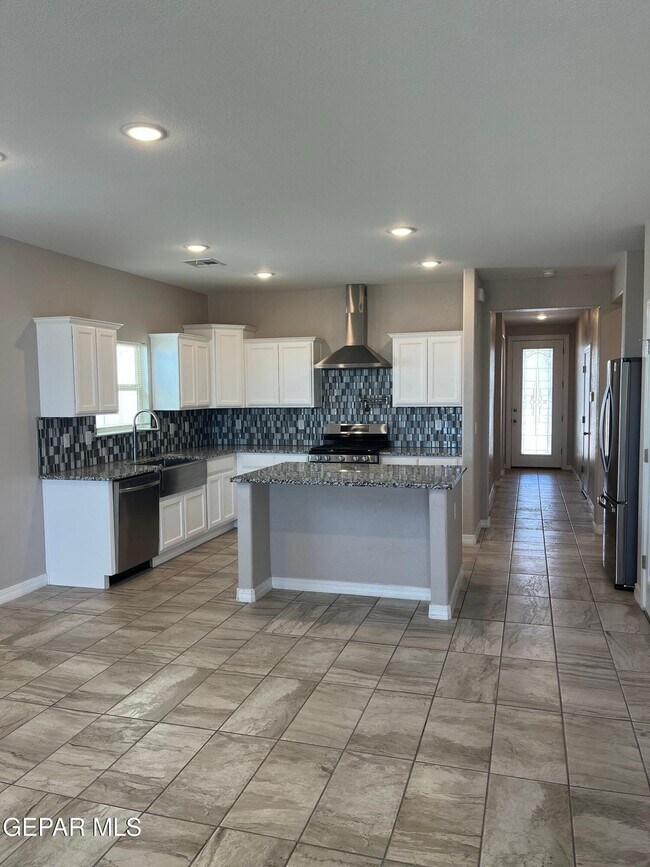 Photo - 3929 Desert Bluff Dr