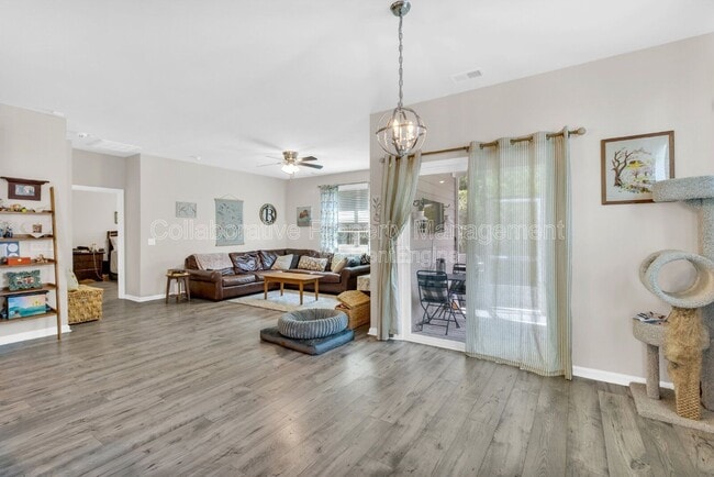 Photo - 376 Brennan Dr