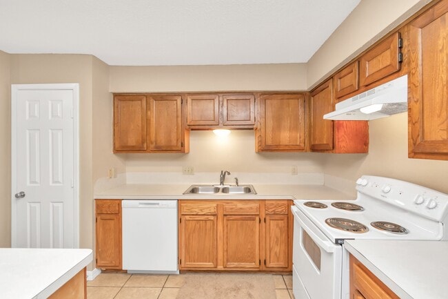 Photo - 15616 Weldon Dr Unidad True