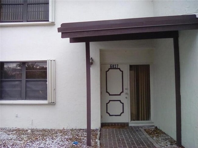 Photo - 6837 SW 39th Dr