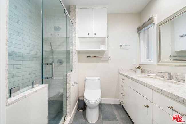 Building Photo - 14034 Valerio St Rental