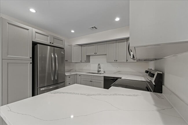 Photo - 17424 Burbank Blvd Unit 205