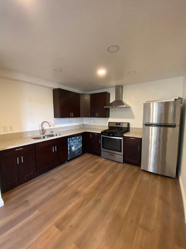 4541 Contour Blvd.