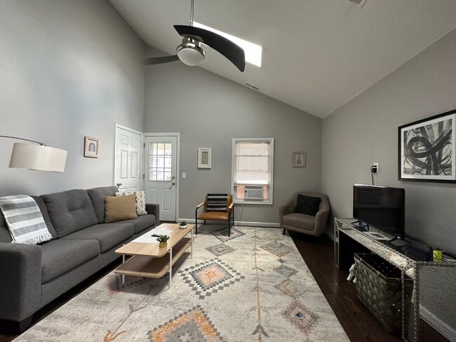 Photo - 2249 W.11th Street Unit 2 Up Front