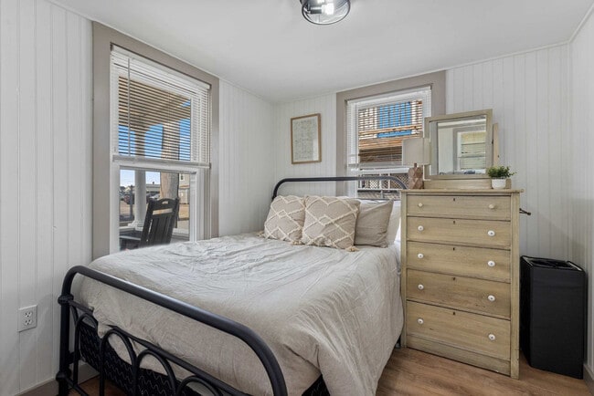 2 Island Path Unit SI ID1312405P