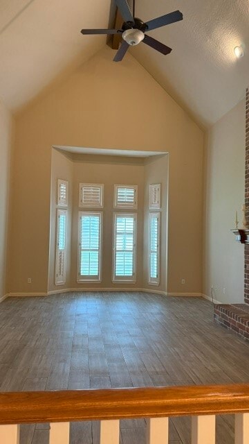 Photo - 907 Goldfinch Ave