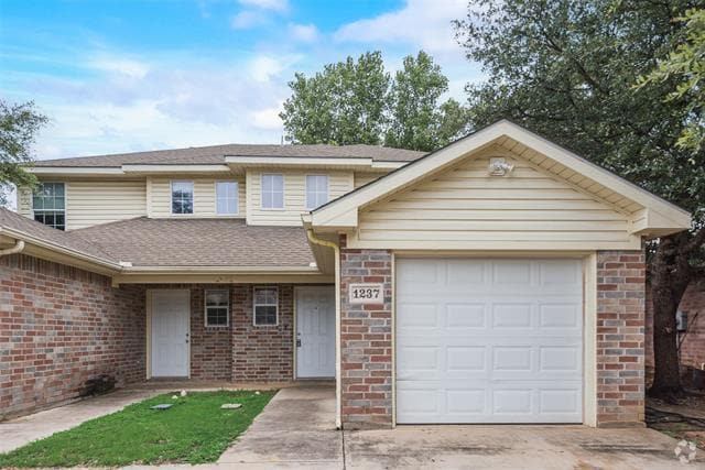Building Photo - 1237 Village Garden Dr Rental