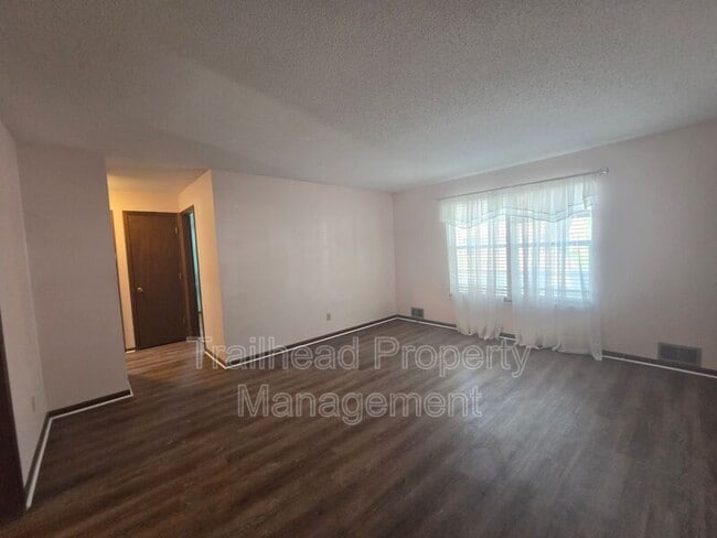 Photo - 7140 Crisp Ave