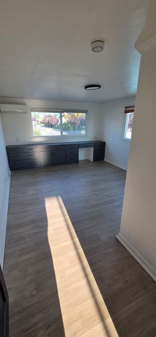 448 W Main St Unit - Upstairs