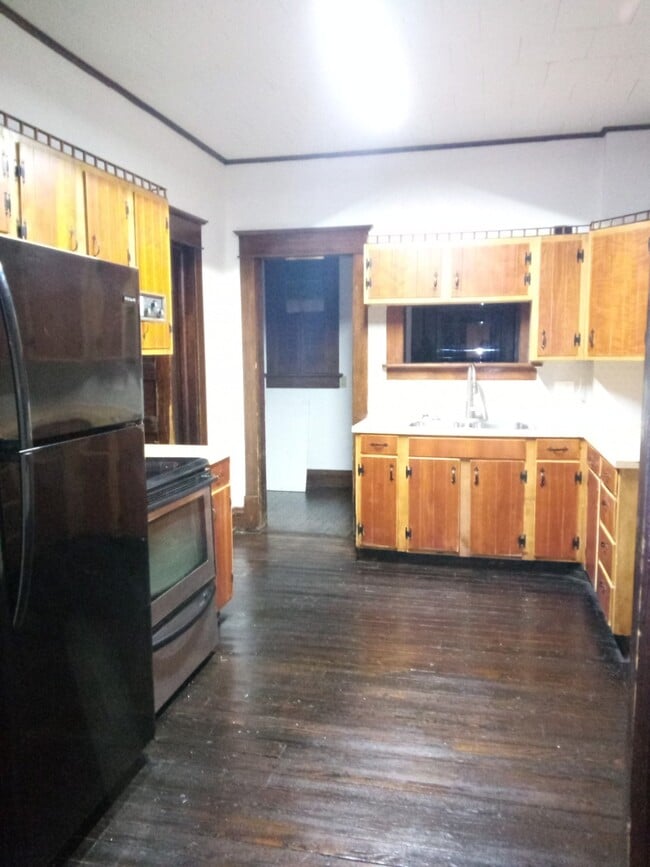 Photo - 364 S 10th St