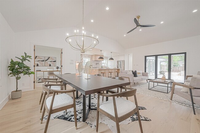 Photo - 6254 Locke Ln