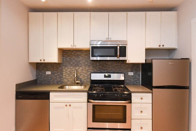 Photo - 2837 W Palmer St Unidad 3-G