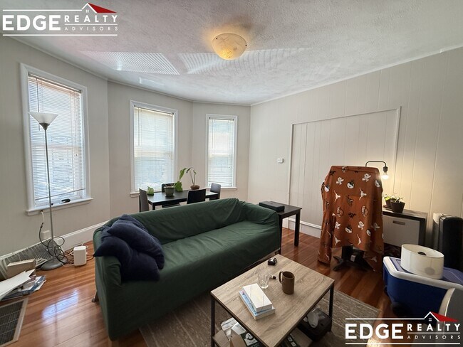 437 Washington St Unit 1