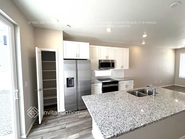 3369 Streamwood Dr