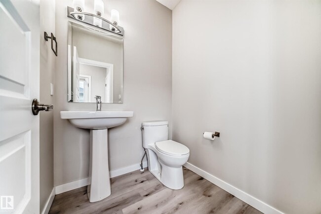 Photo - 6536 Chappelle Vis S W