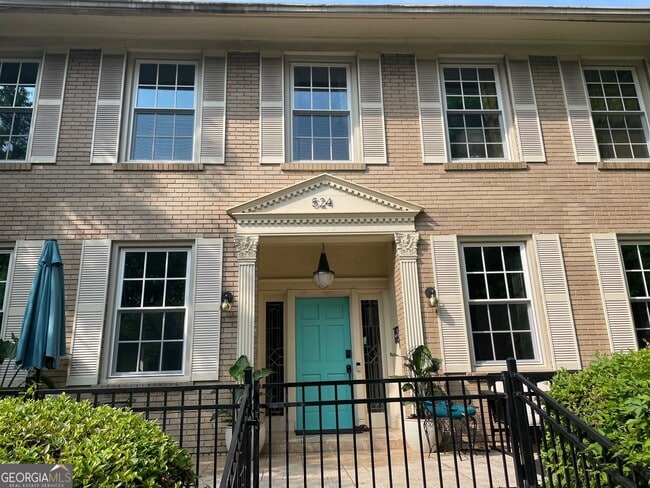 Photo - 524 Seminole Ave NE