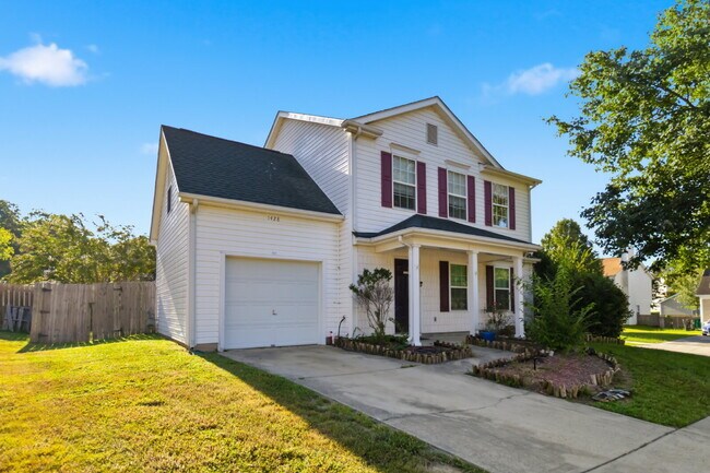 1428 Nature Pl