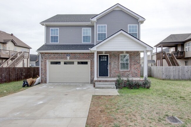 Building Photo - Fresh and so Clean Clean Close to Everything!