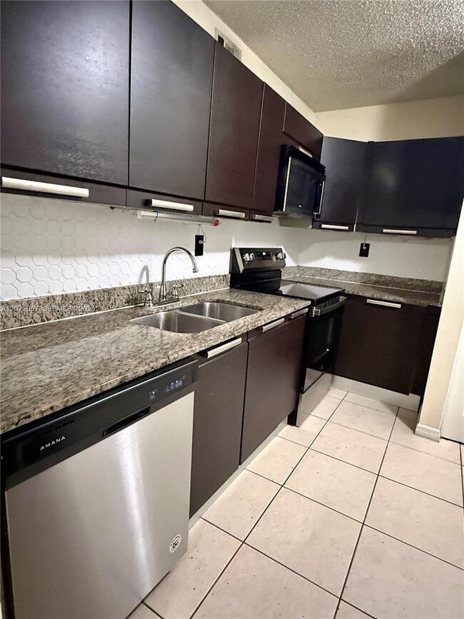 11225 Royal Palm Blvd Unit 11225