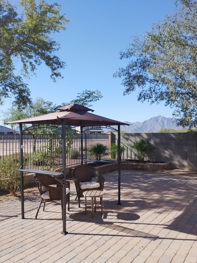 7369 W Magdalena Ln