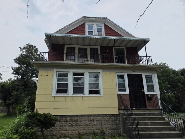 Building Photo - 141 Leroy Ave Unit 1