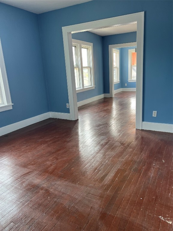 Building Photo - 207 St Charles St Unit 3 (Top Floor) Rental