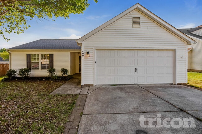 Building Photo - 4991 Astonshire Ln