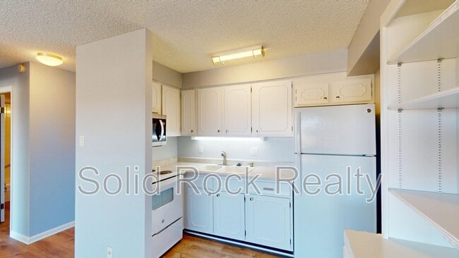 Photo - 411 Lakewood Cir Condo
