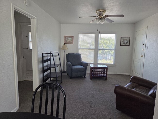 641 Robinson St Unit 4
