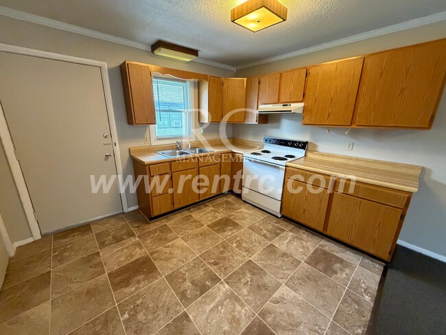 Photo - 300 Vaught St