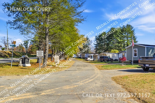 Photo - 4 Hemlock Ct