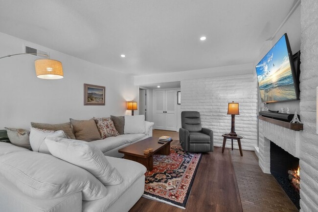 Photo - 2.5 Month Furnished Condo at Collwood Manor