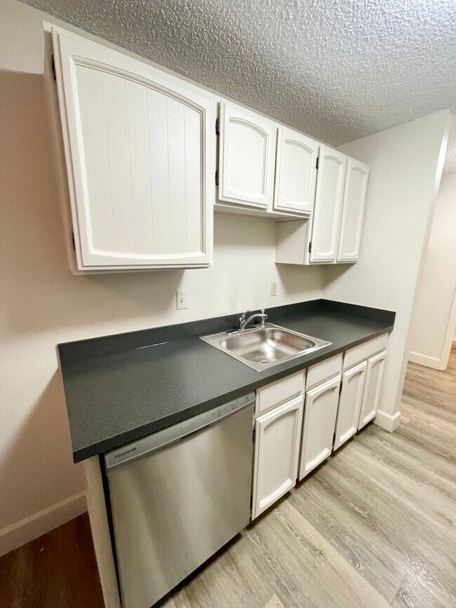 ster Village Townhome Townhome Rental in Gladstone OR