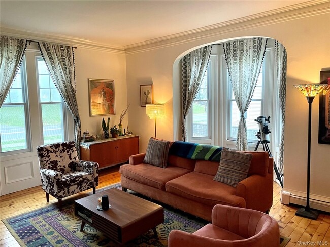 Photo - 90 Innis Ave