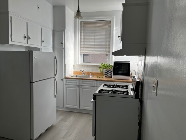 Photo - 3167 30th St Unit 2nd Floor