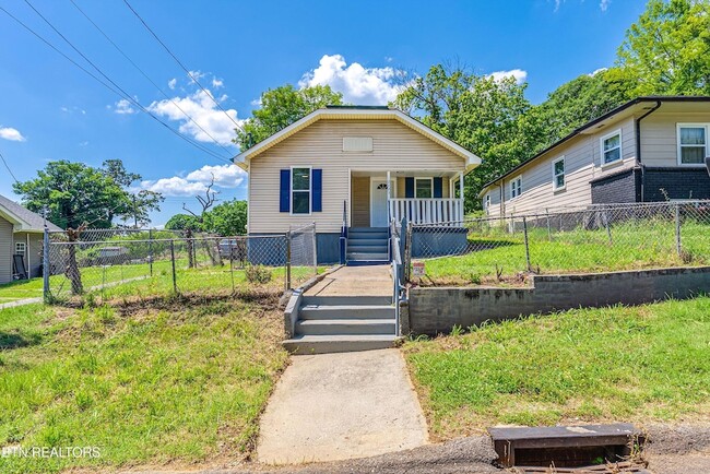 Photo - 2123 Vermont Ave
